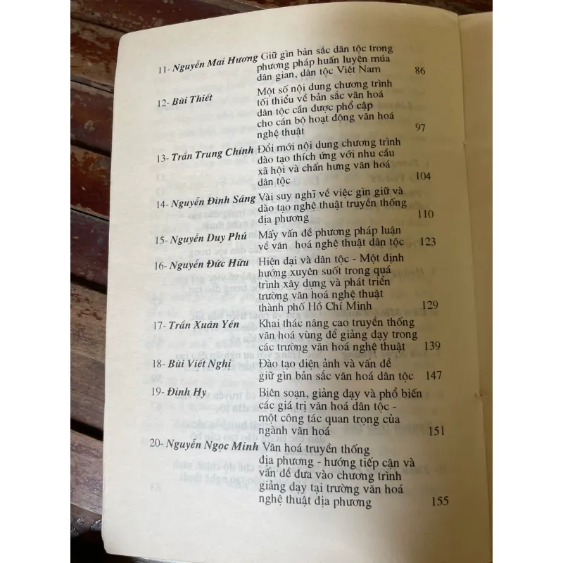 GIỮ GÌN VÀ PHÁT HUY BẢN SẮC VĂN HÓA DÂN TỘC TRONG ĐÀO TẠO VĂN HÓA NGHỆ THUẬT 624792