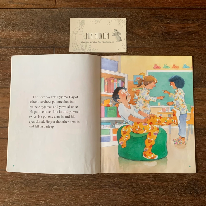 Sách ngoại văn Pyjama Day!, Used 492654