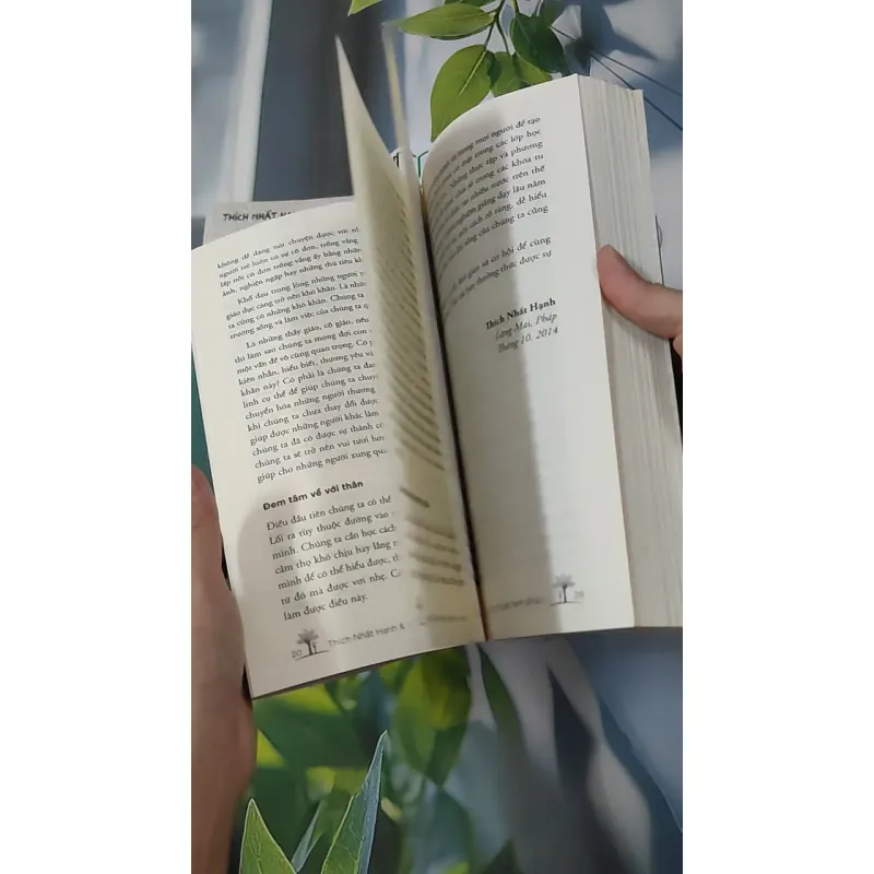 [MIỄN PHÍ BỌC SÁCH] Bộ Thầy Cô Giáo Hạnh Phúc Sẽ Thay Đổi Thế Giới - Tập 1,2 - Thích Nhất Hạnh & Katherine Weare 961144