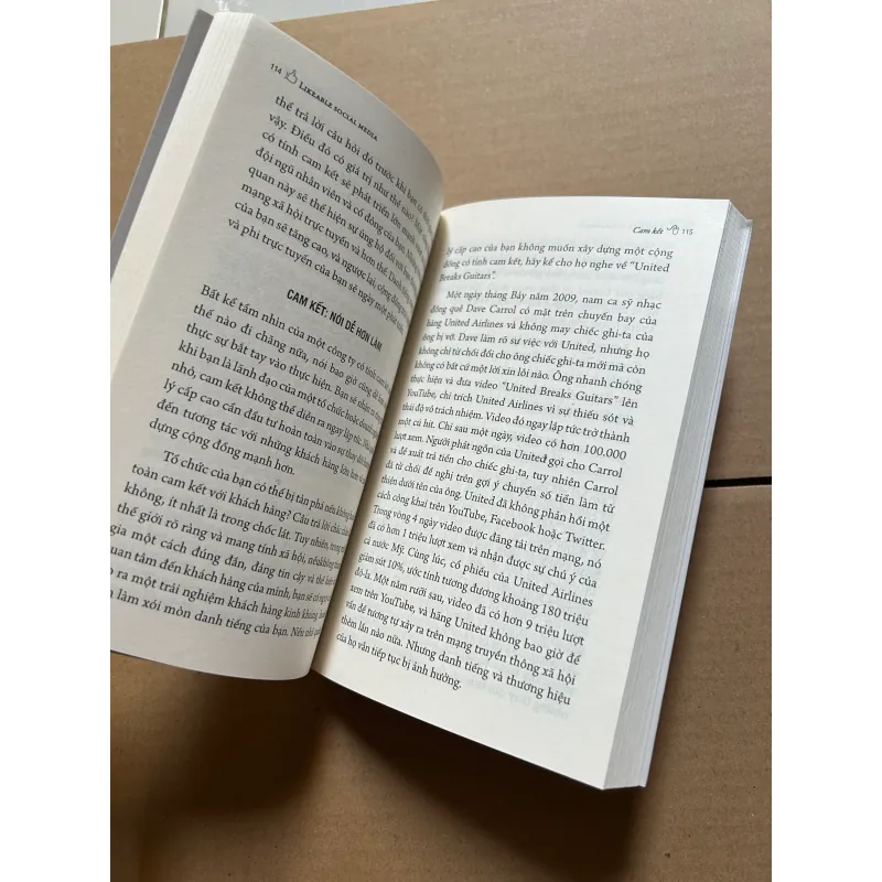 Likeable social media Bí quyết làm hài lòng khách hàng, tạo dựng thương hiệu thông qua.. 995611