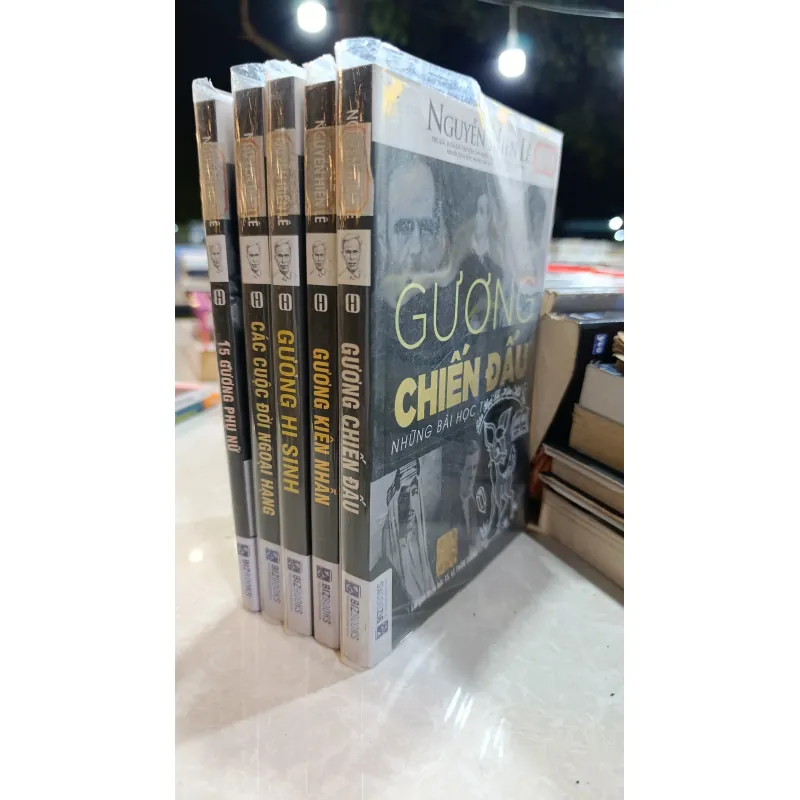 NHỮNG BÀI HỌC THÀNH CÔNG - NGUYỄN HIẾN LÊ 732914