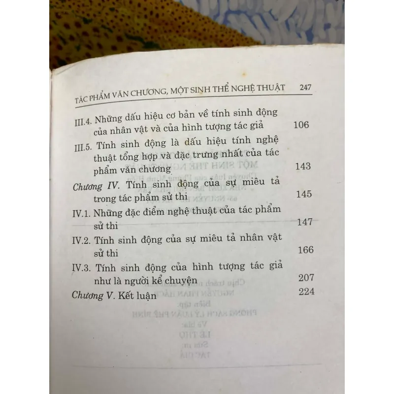 Tác Phẩm Văn Chương Một Sinh Thể Nghệ Thuật - TS.Phùng Minh Hiến 957241