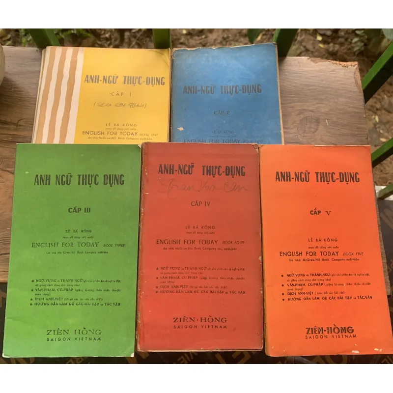 Bộ sách Anh ngữ thực dụng, 5 cuốn 1-5, Lê Bá Kông 701583