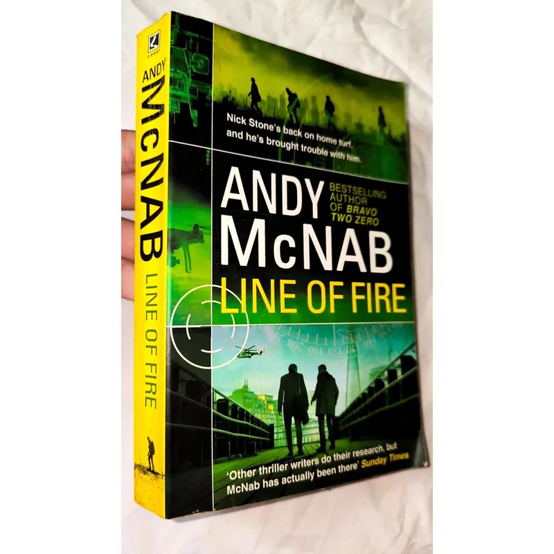 Sách tặng kèm khi khách mua bất kỳ sản phẩm nào của shop: Andy McNab - Line of Fire 732558