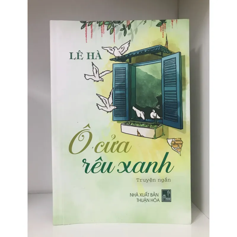 Ô cửa rêu xanh 705352