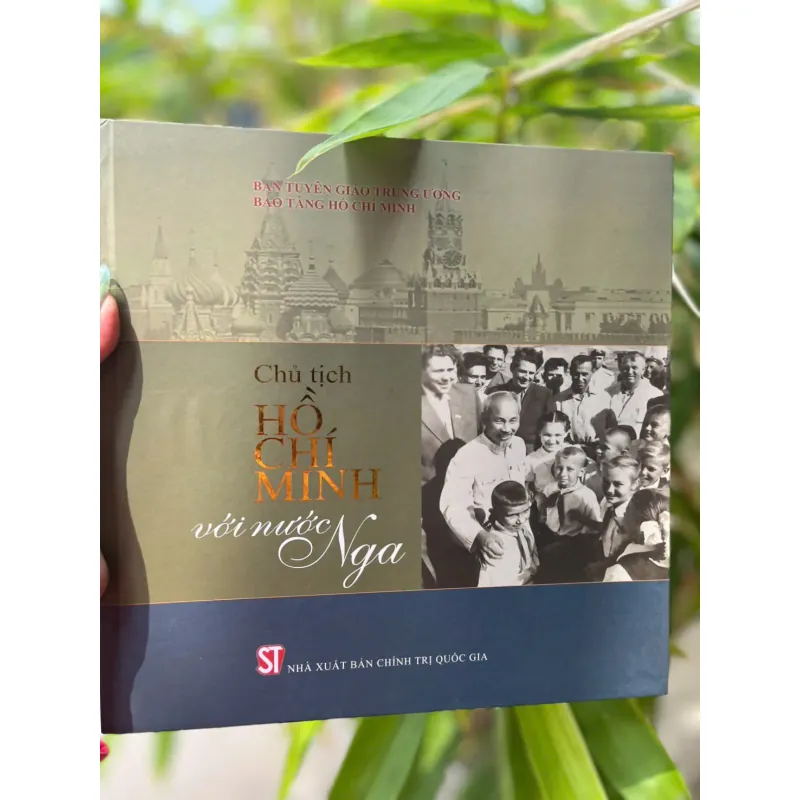 Chủ Tịch Hồ Chí Minh Với Nước Nga 996557