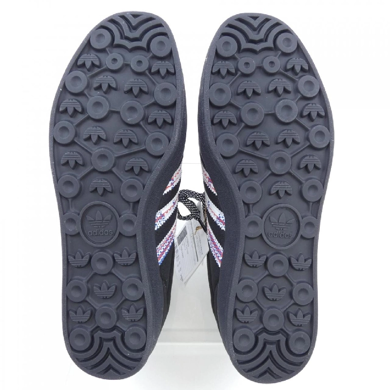 Giày thể thao ADIDAS - Hàng hiệu Authentic 907336