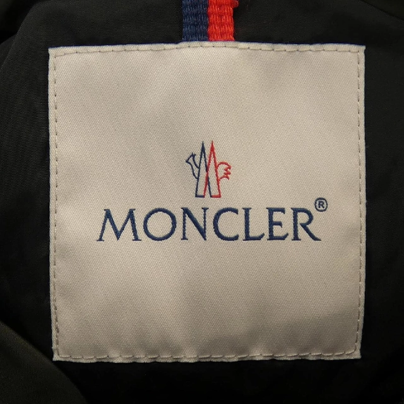 Áo khoác lông vũ MONCLER 642073