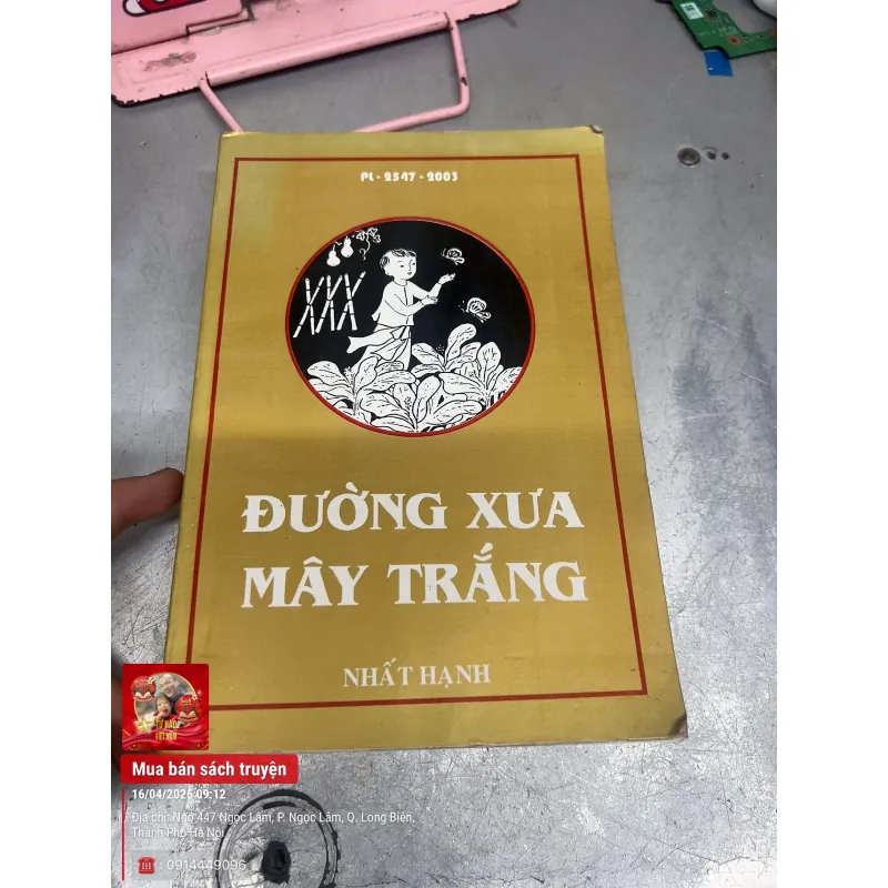 Đường xưa mây trắng" của tác giả Thích Nhất Hạnh 1022891