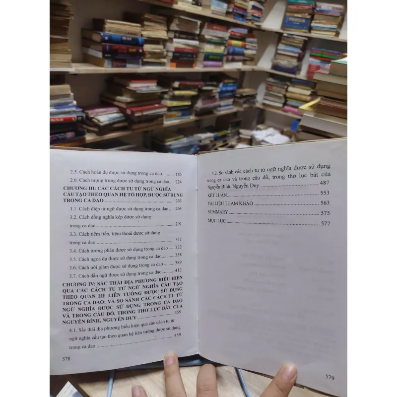 sách: Tìm hiểu các cách tu từ, ngữ nghĩa được sử dụng trong ca dao người Việt (A1) 565150