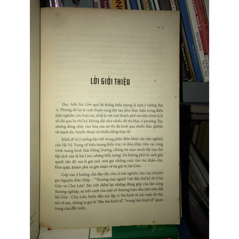 Sài Gòn những biểu tượng - Nhiều tác giả 729176