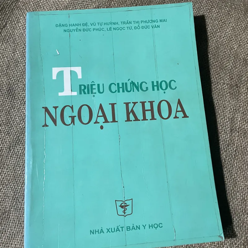 Triệu chứng học nội khoa - 450 trang -  731088