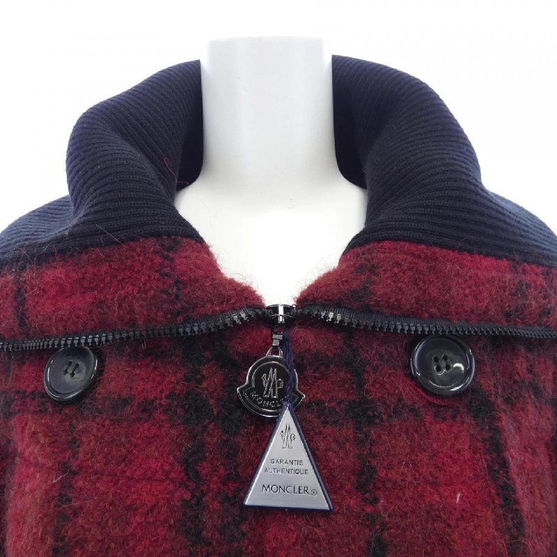 Áo khoác lông vũ MONCLER 637874