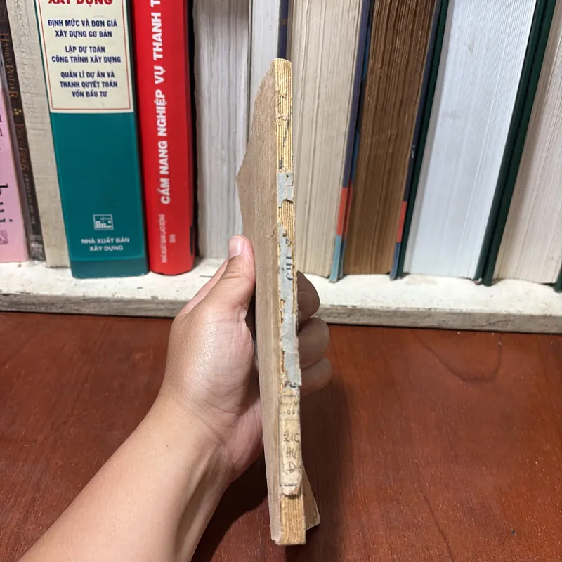 II Sách Xưa: Chị Thiện - Tô Thi, Hoàng Tích Chỉ - 1979 751009