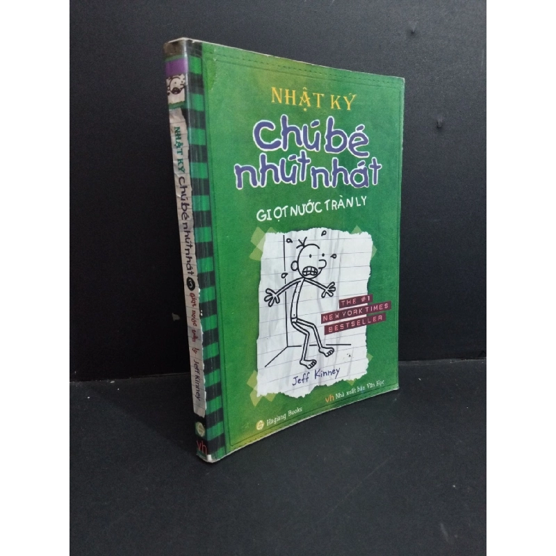 Nhật ký chú bé nhút nhát 3 Giọt nước tràn ly mới 70% bẩn bìa, ố nhẹ, tróc gáy, có vết vẽ 2014 HCM2811 Jeff Kinney VĂN HỌC 918050