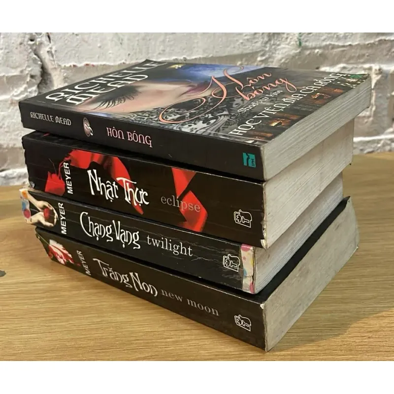 Sách trinh thám kinh điển 793140