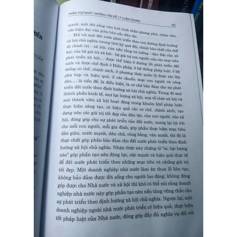SÁCH ĐỊNH HƯỚNG XÃ HỘI CHỦ NGHĨA TRONG PHÁT TRIỂN KINH TẾ THỊ TRƯỜNG Ở VIỆT NAM 705956