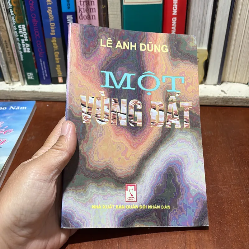 II Văn Học: Một Vùng Đất - Lê Anh Dũng - 2002 785592
