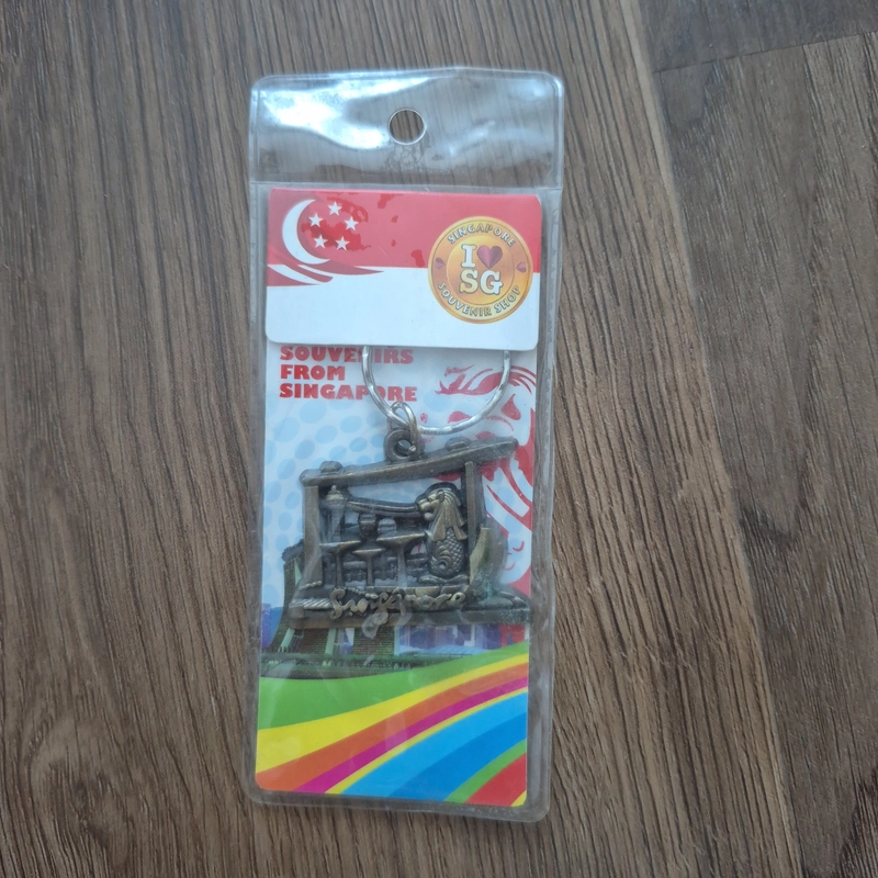 🦁 Móc Khóa Singapore – Merlion & Marina Bay Sands Cổ Điển 499061