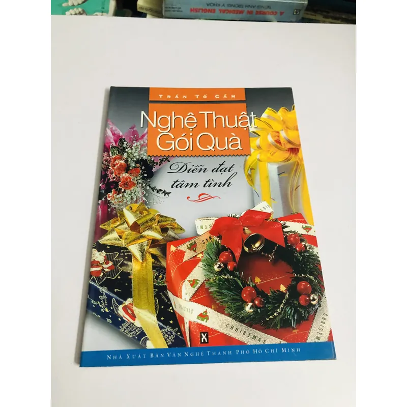 NGHỆ THUẬT GÓI QUÀ 711708