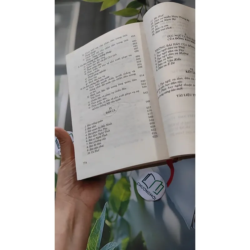 Tục Ngữ Ca Dao Dân Ca Việt Nam - Vũ Ngọc Phan 990072