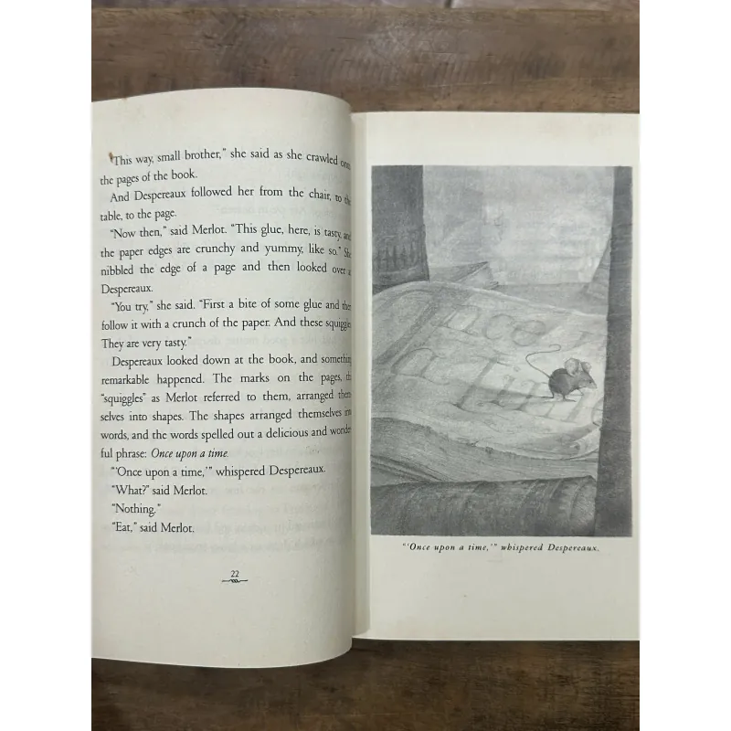 The Tale of Despereaux (Bìa 2) - Kate DiCamillo 746390