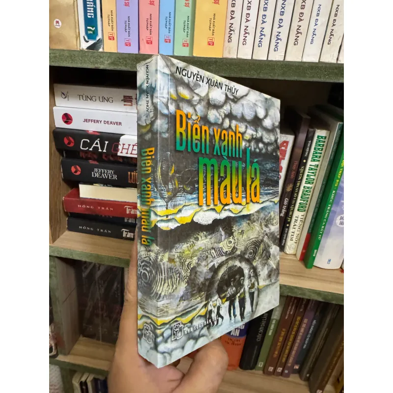 Văn học VN : Biển xanh màu lá  973014