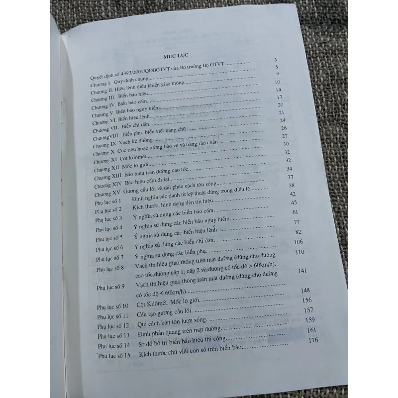 ĐIÈU LỆ BÁO HIỆU ĐƯỜNG BỘ ;200 trang khổ lớn  1021378