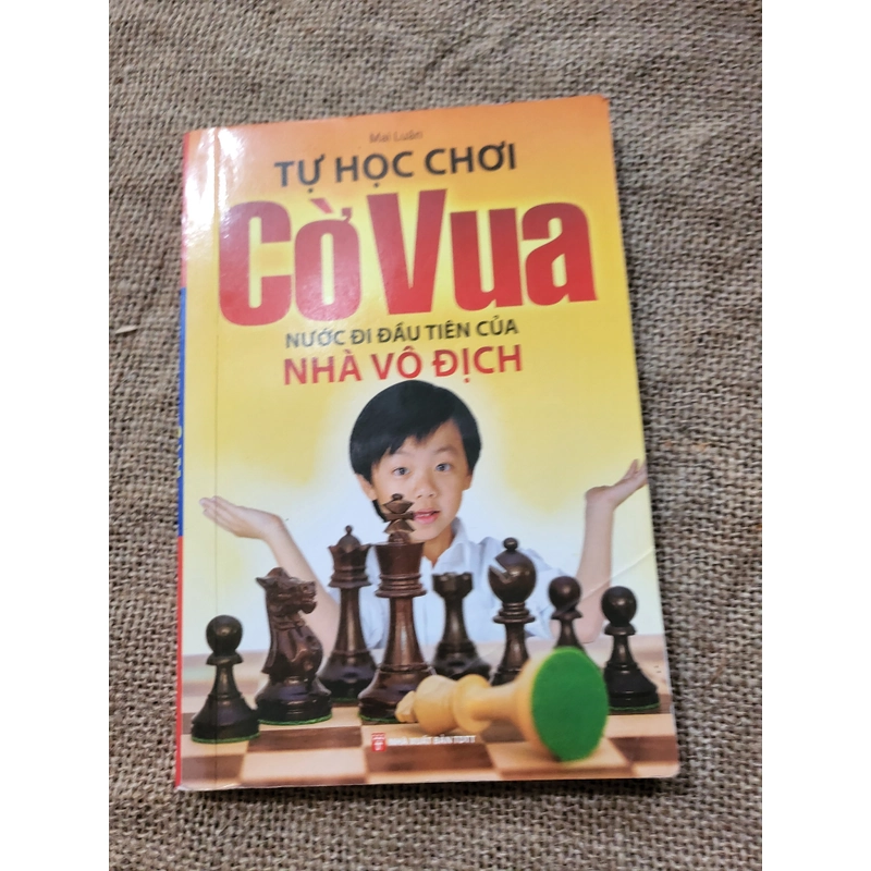 Tự học chơi cờ vua, nước đi đầu tiên của nhà vô địch 319946