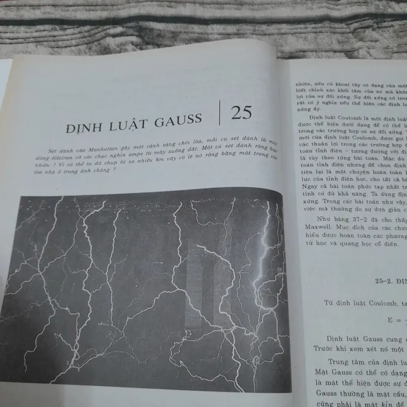 Cơ sở Vật lý- Tập 4 ĐIỆN HỌC. TG Giáo sư David Halliday - ĐH Pittsburgh. 735491