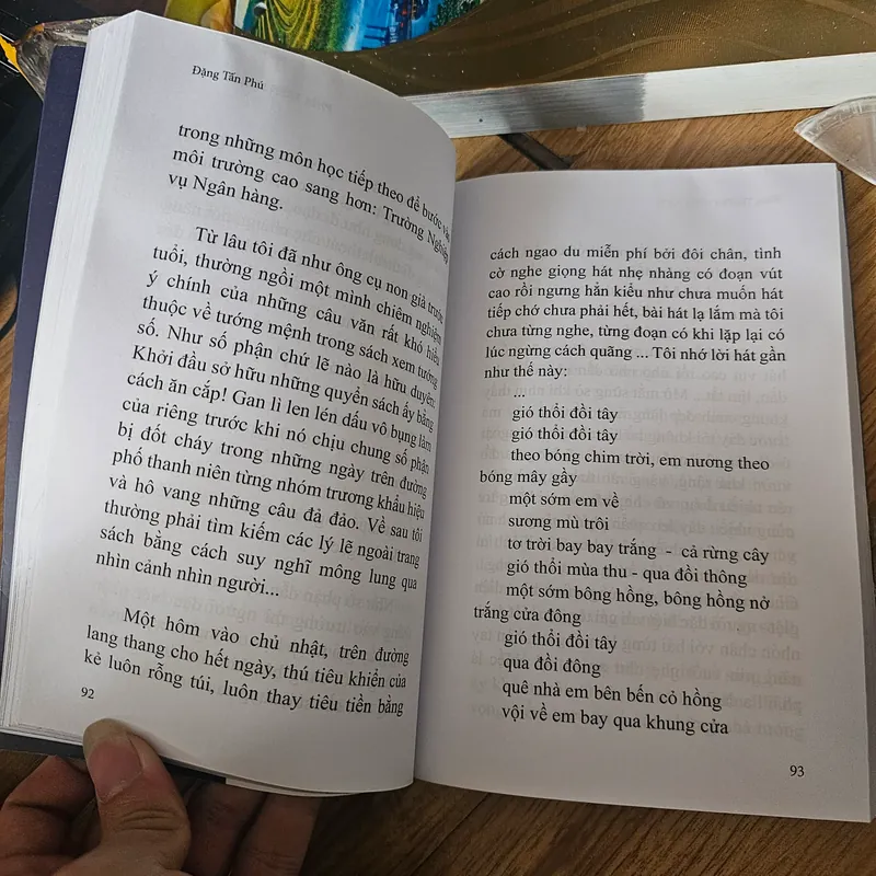 Phía trên là bầu trời (chất lượng đọc)
 703766