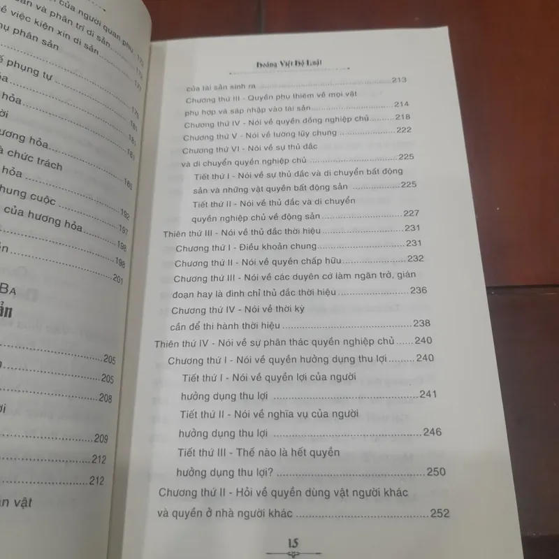 Góc nhìn sử Việt: HOÀNG VIỆT HỘ LUẬT 559368