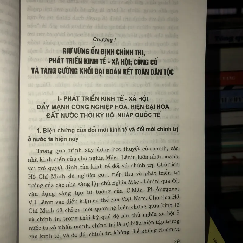 Động lực phát triển bền vững - Sự nghiệp đổi mới, xây dựng và bảo vệ tổ quốc  723057