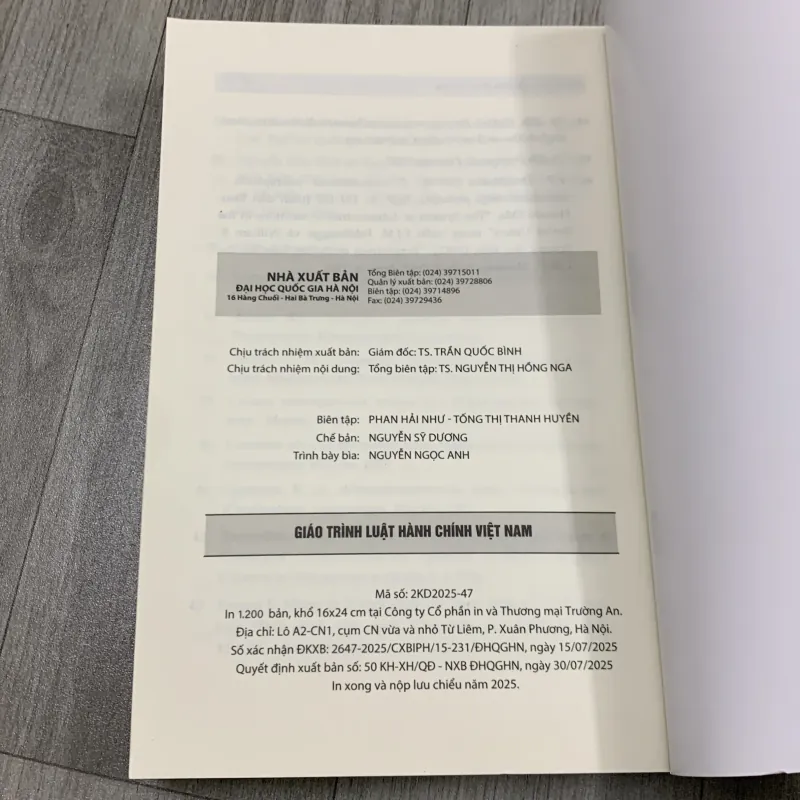 Giáo trình luật hành chính việt nam.  747235