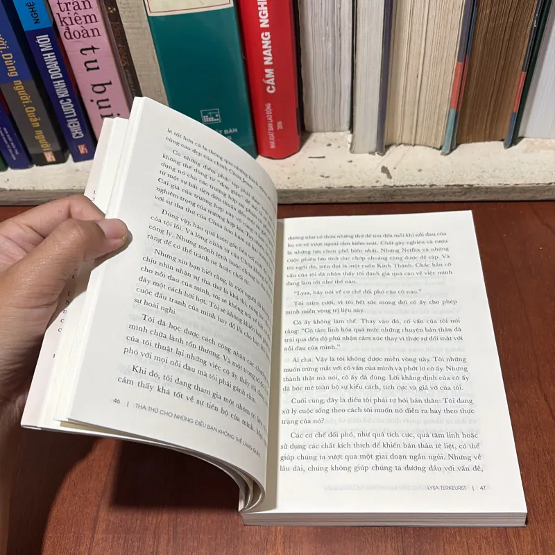 II Sách Kỹ Năng: Tha Thứ Cho Những Điều Bạn Không Thể Lãng Quên - LYSA TERKEURST - 2021 756776