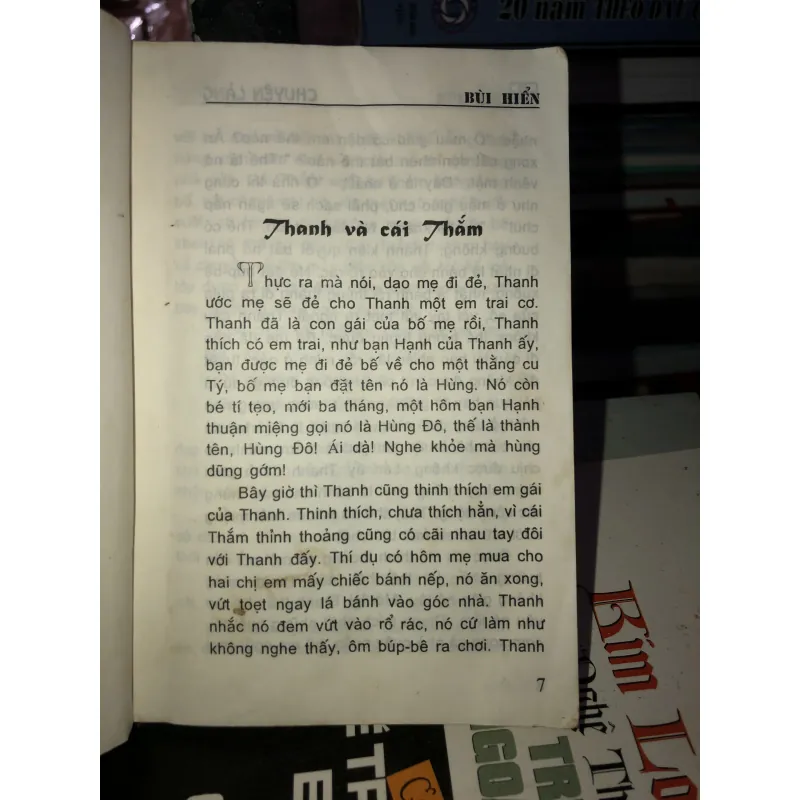 Chuyện làng - Bùi Hiển 1001160