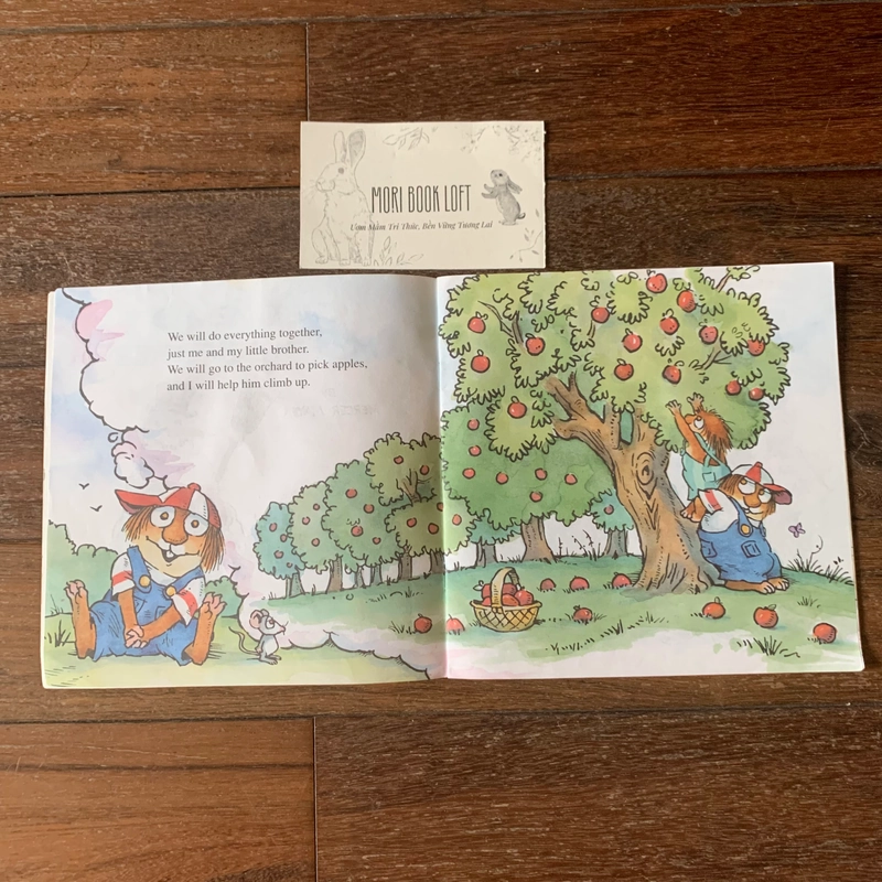 Sách ngoại văn Just Me and My Little Brother (Little Critter), Used, minh họa cổ điển 498069