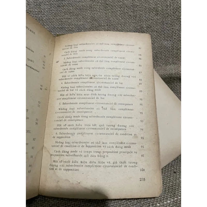 Ngữ pháp tiếng Pháp tập hai, 260 trang  748135