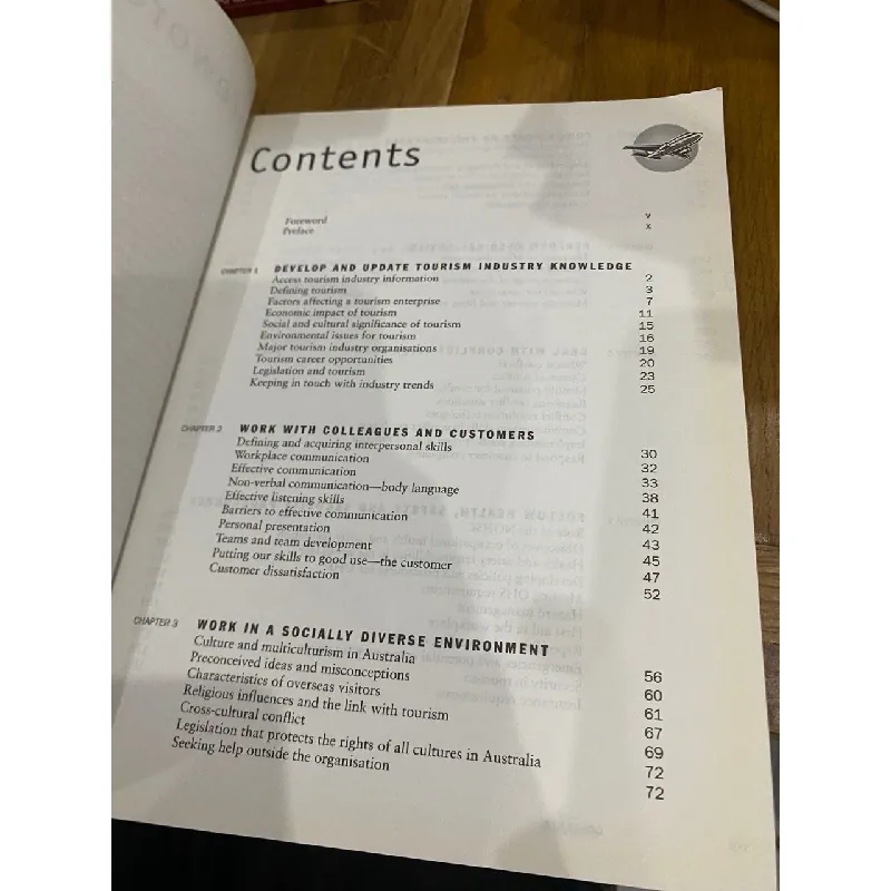 The Road to Tourism : Skills for the new professional - Dean Minett 560844