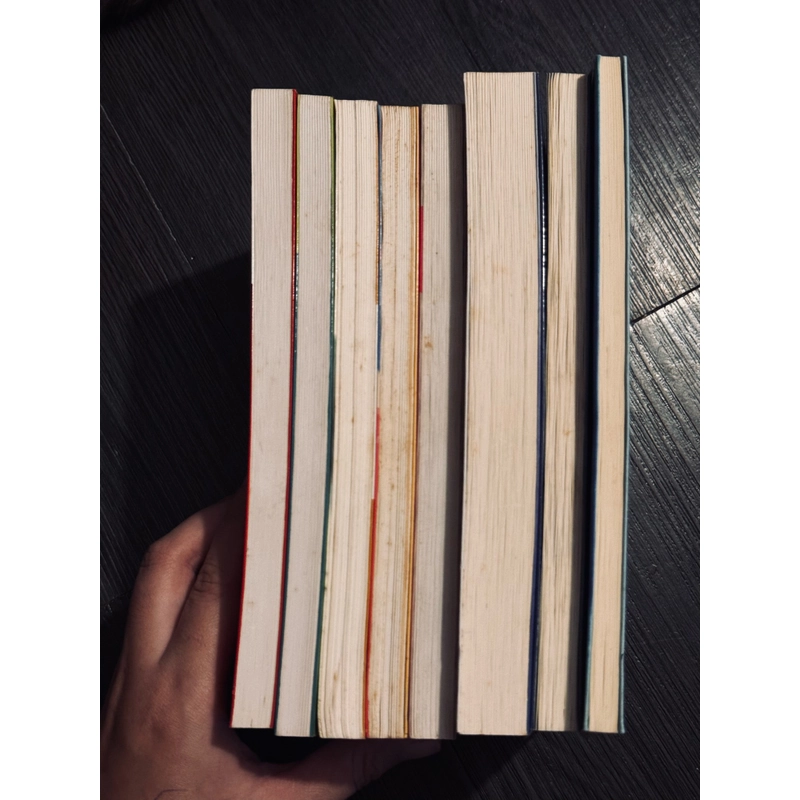 Trọn bộ 8 tác phẩm của Banana Yoshimoto 524775