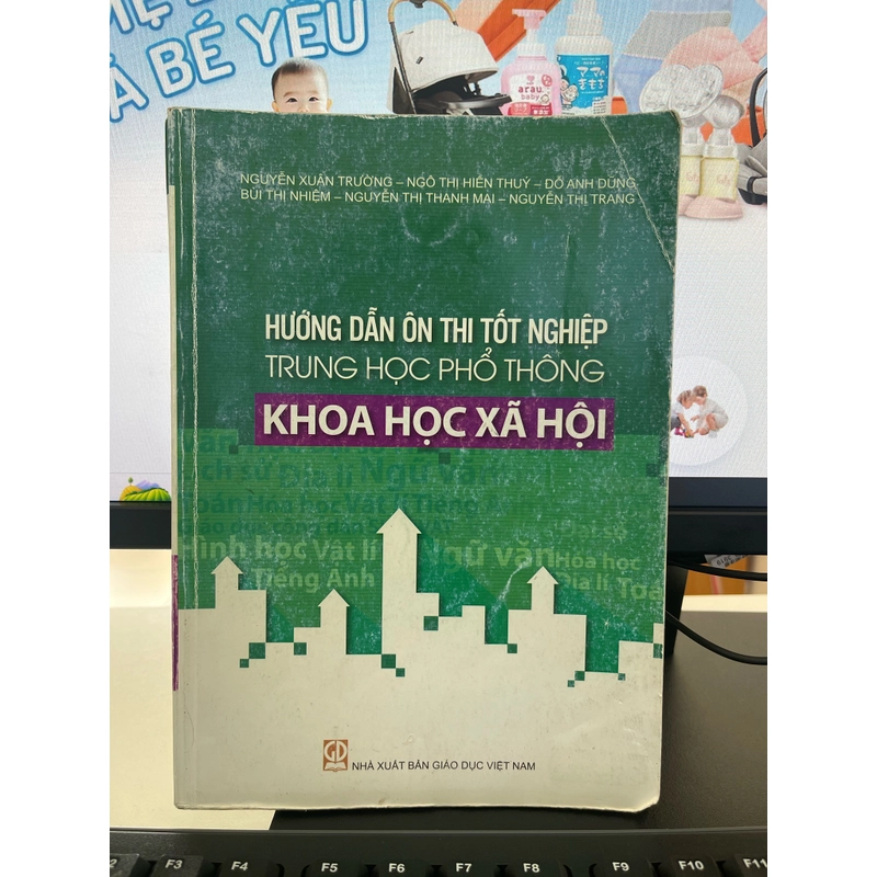 Ôn thi TNPT Khoa Học Xã Hội - còn dùng tốt 314255