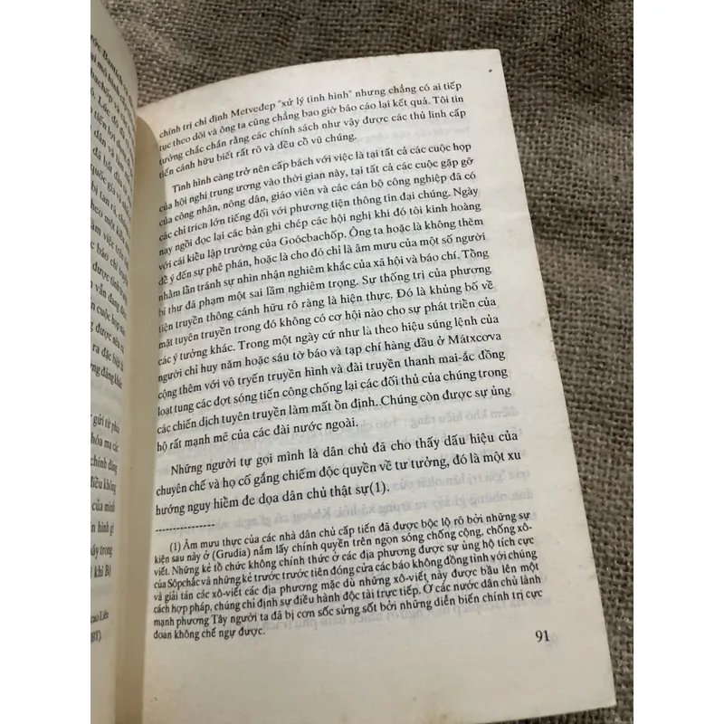 HỒI KÝ CỦA LIGACHOP BÊN TRONG ĐIỆN CREMLI CỦA M.GOÓC BA CHỐP 715988