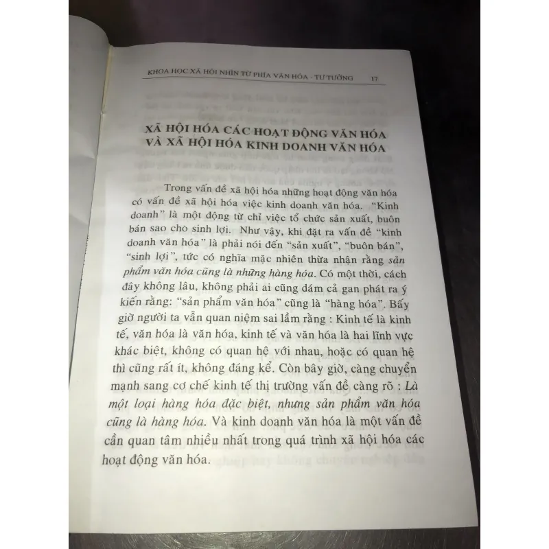 Khoa học xã hội nhìn từ phía văn hoá - tư tưởng  - Trần Trọng Đăng Đàn 937356