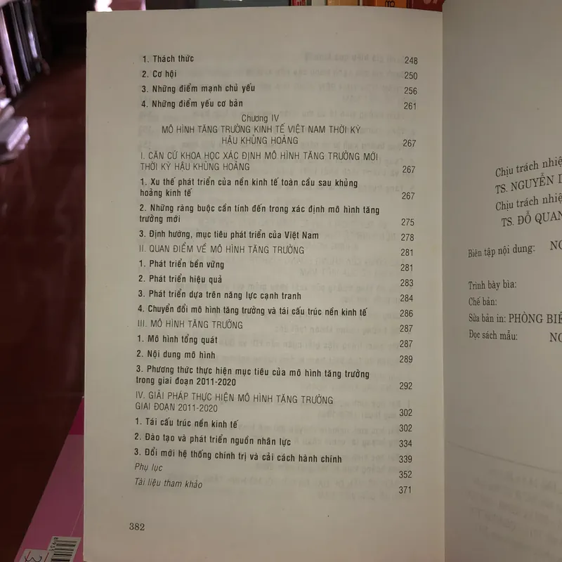 Mô hình tăng trưởng kinh tế của Việt Nam thời kỳ hậu khủng hoảng và suy thoái kinh tế  589212