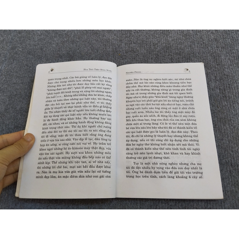 HOA TRÔI TRÊN SÓNG NƯỚC 485355