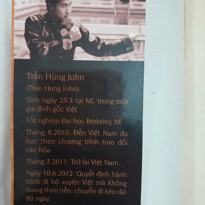 John đi tìm Hùng. Tran Hung John 574274
