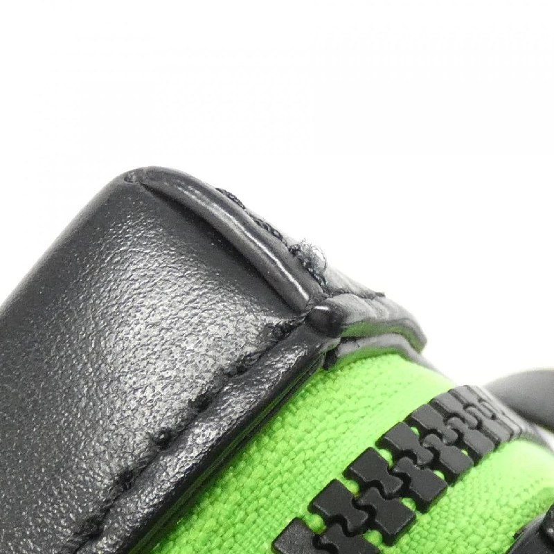 Túi đeo chéo Louis Vuitton Monogram (LV Friends) Soft Trunk Phone Box M80144 613688