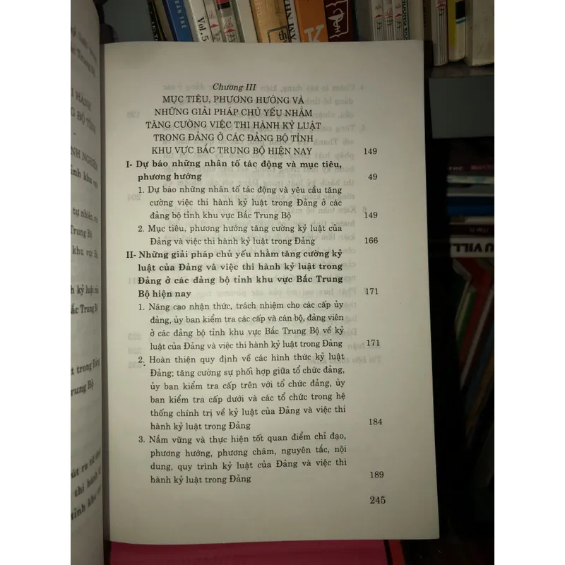 Kỷ luật của Đảng và thi hành kỷ luật trong Đảng ở các Đảng bộ tỉnh khu vực Bắc Trung Bộ… 711604