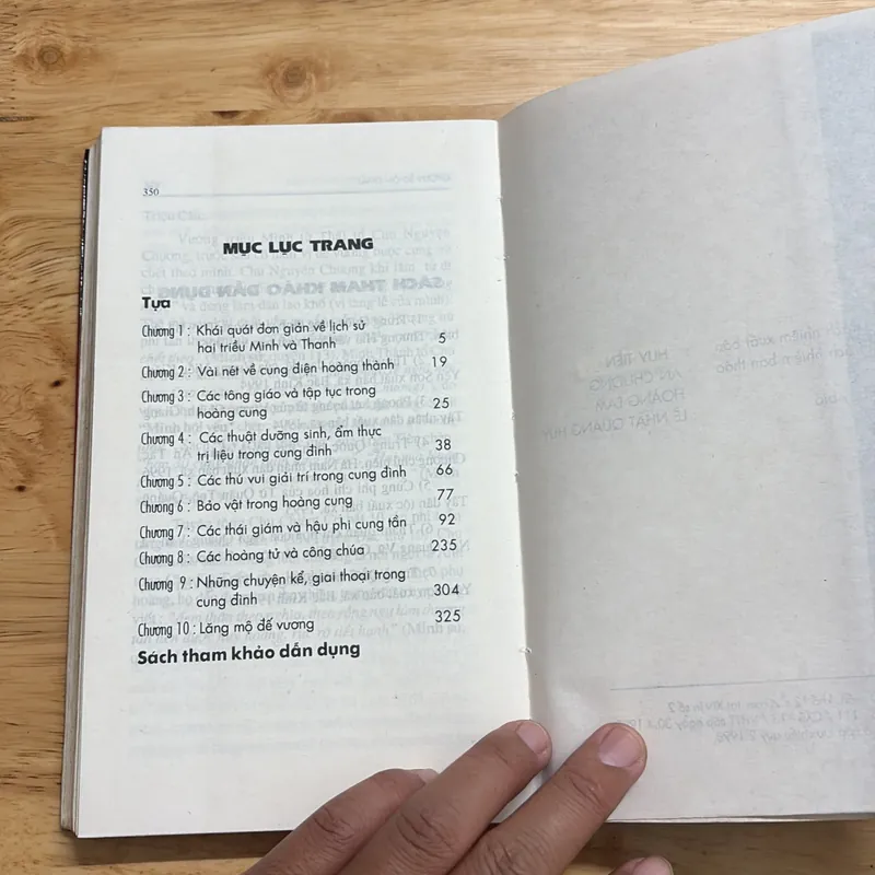 II Sách Về Trung Quốc: Toàn Cảnh Cung Đình Trung Hoa - Nguyễn Tôn Nhan - 1998 691312