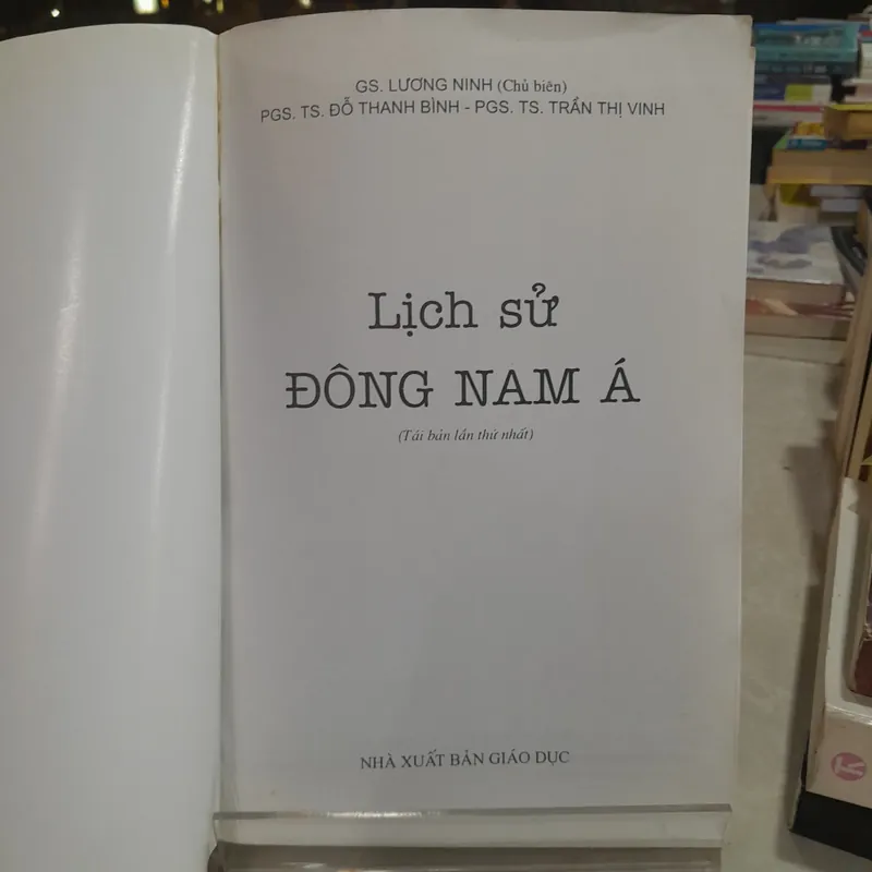 LỊCH SỬ ĐÔNG NAM Á - LƯƠNG NINH CHỦ BIÊN 556993
